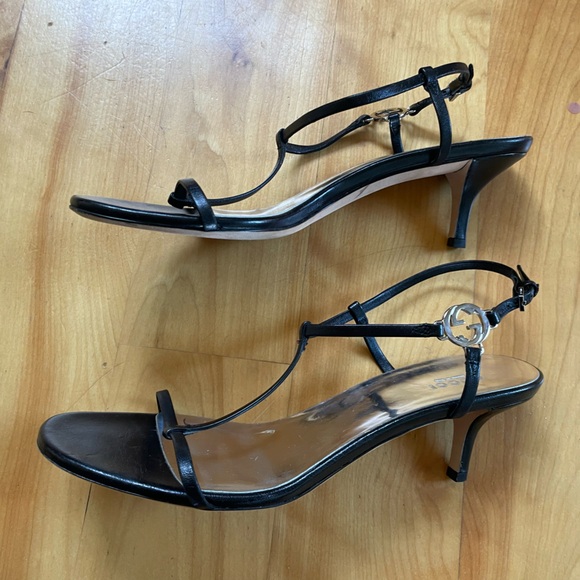 GUCCI Interlocking G Logo Leather T-Strap heel - Picture 11 of 13